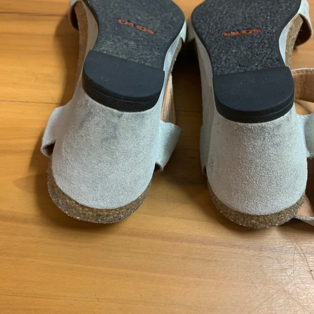 TAOS Festival 4048 Wedge Sandals Size 39 US 8-8.5 Silver Metallic Hook & Loop‎